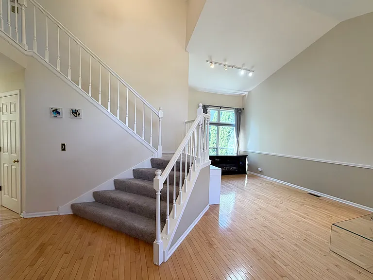 1936 Cobblebrook Ln — Photo 5