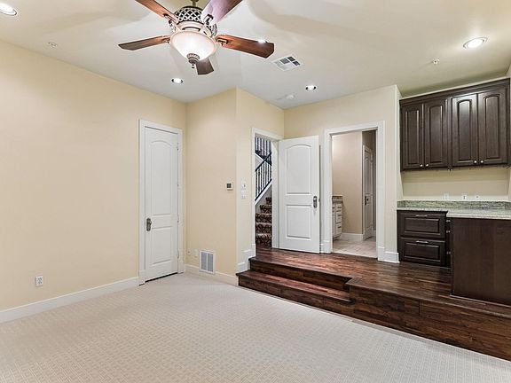 5th image of 1529 Barton Springs Rd APT 9