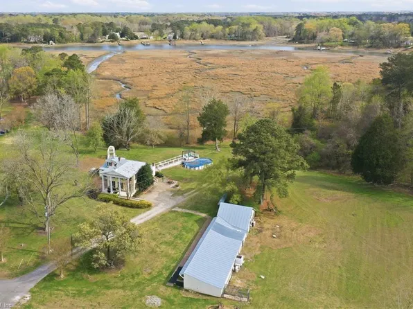 1548 Cherry Grove Rd N, Suffolk, VA 23432