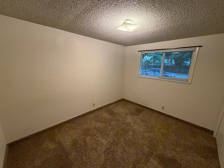 405 N Haines St — Photo 13