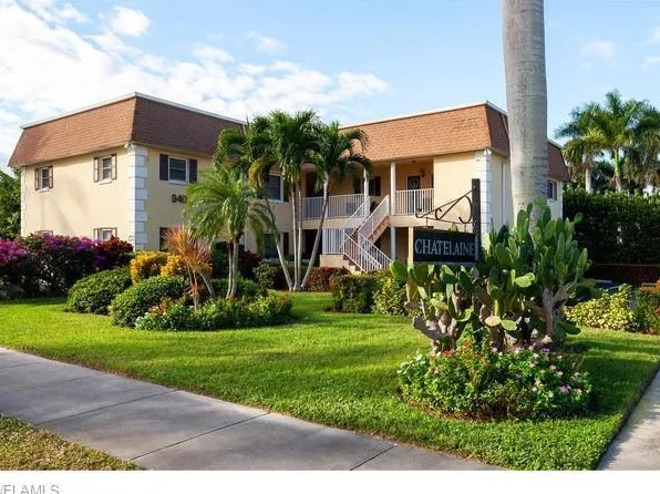 940 3rd St S, Naples, FL