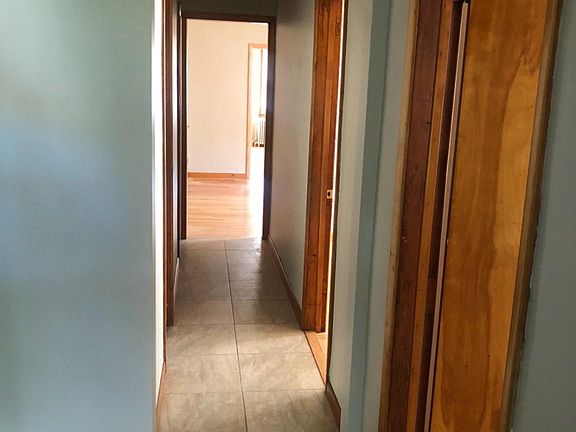 4th image of 117 Dongan St Floor 1