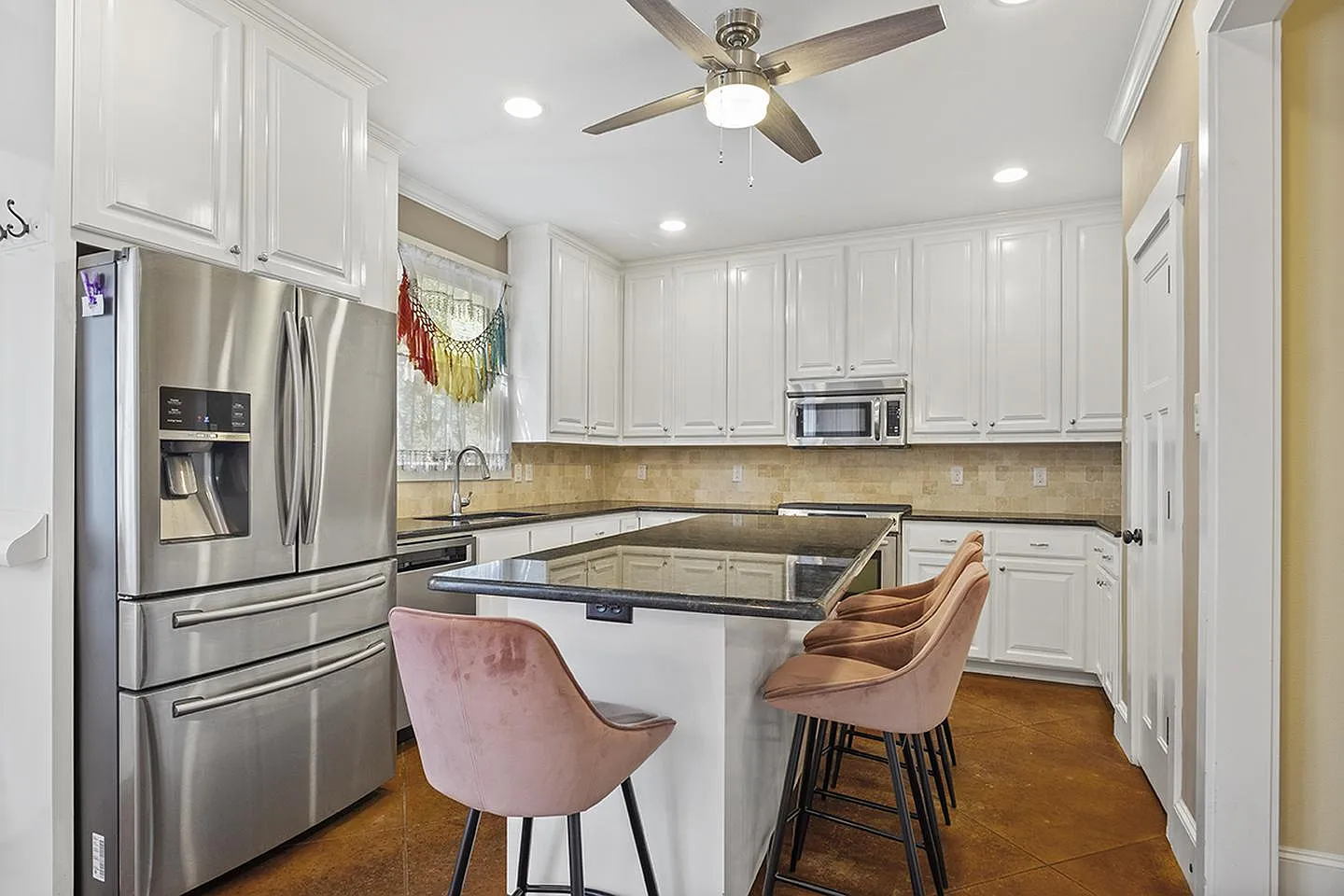 Modern four square Fort Worth home in Fairmount Historic District — Photo 4