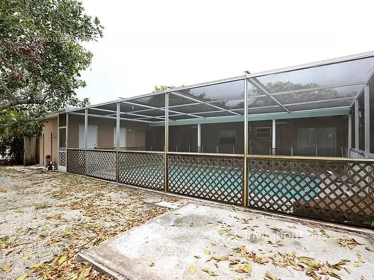 7828 Kismet St — Photo 2