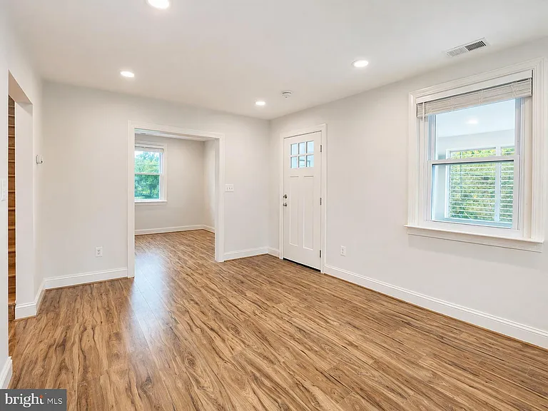 2851 Robinson Pl SE — Photo 7