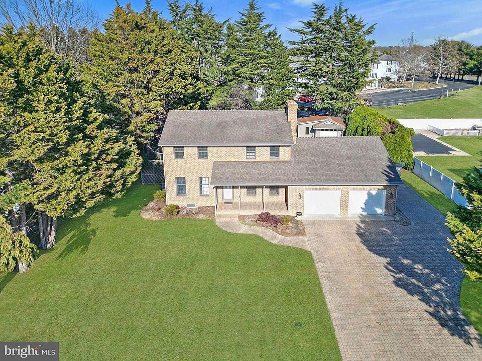 1st image of 40 Eagle Dr