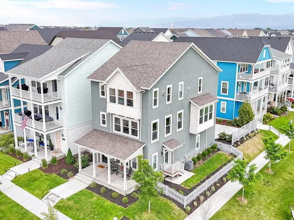 10777 S Lamond Dr W, South Jordan, UT 84009