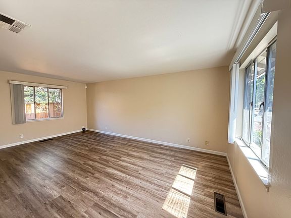5th image of 544-548 E McKinley Ave