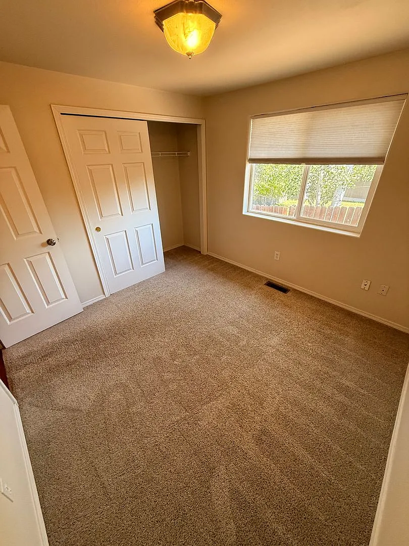 Check Out This Spacious, Welcoming Home In The Mountain View District — Photo 4