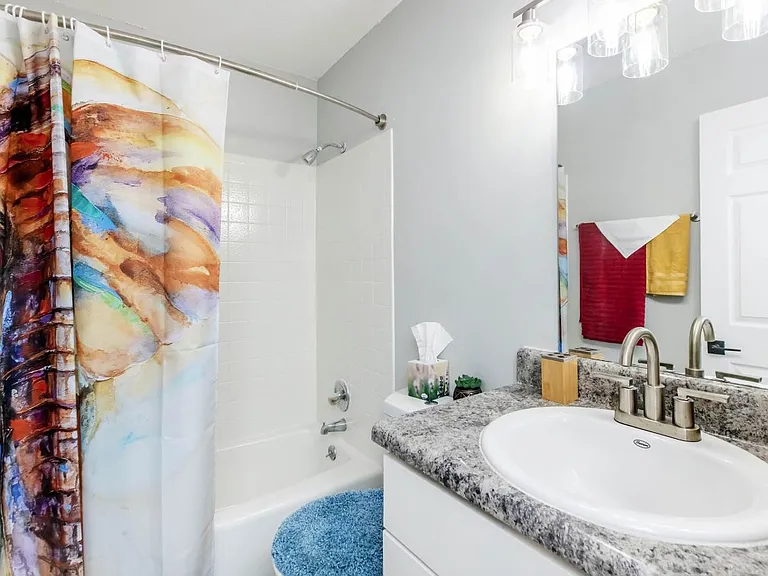550 Whispering Hills Dr — Photo 6
