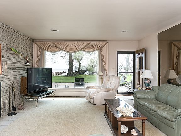 Living Room w/ Lake View