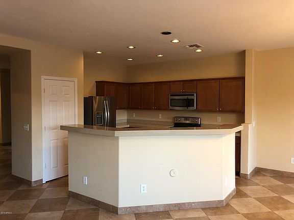 4th image of 18394 W Dawn Dr