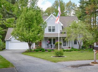 27 Hannah Ln, Fitchburg, MA 01420