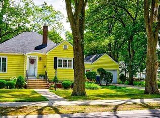 417 S Broad St, Griffith, IN 46319