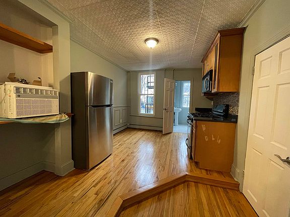5th image of 341 9th St APT 2L