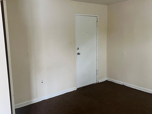2nd image of 528 Knorr St APT 24