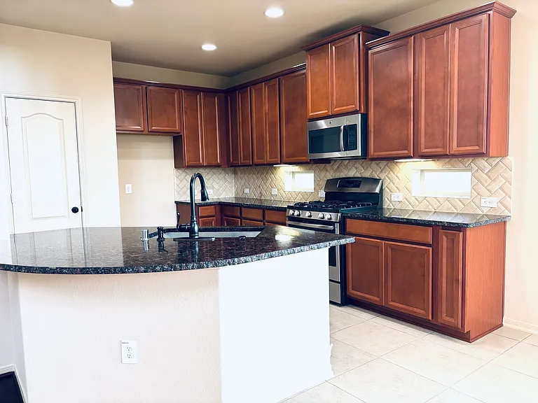 7607 Timberside Dr — Photo 5