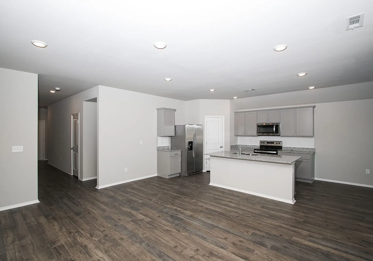 Beautiful new build ready for you! — Photo 4