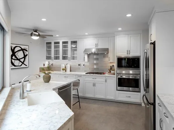 248 Walker Dr APT 2, Mountain View, CA 94043