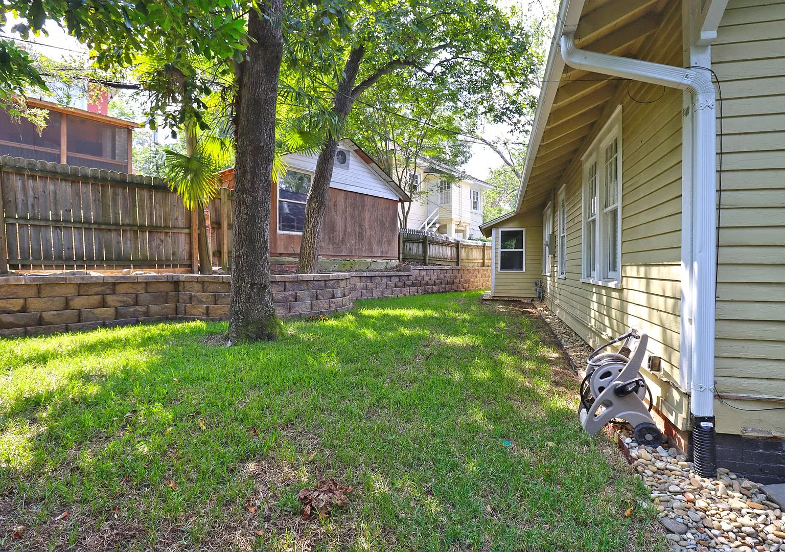 3-Bedroom, 2-Bath Home In Shandon, Walking Distance To Five Points! Available July 2027! — Photo 3