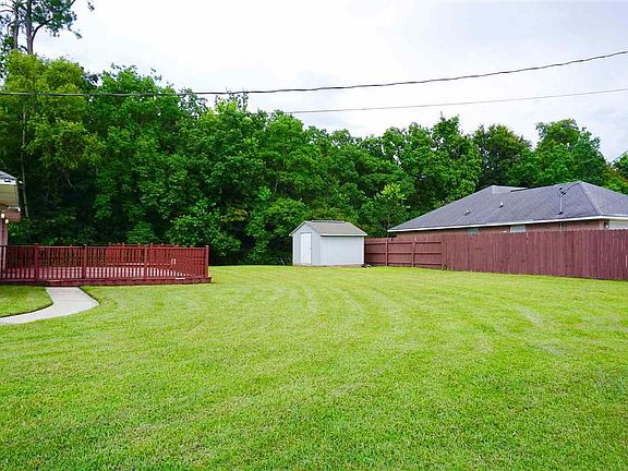 2nd image of 780 Maple Woods Cir