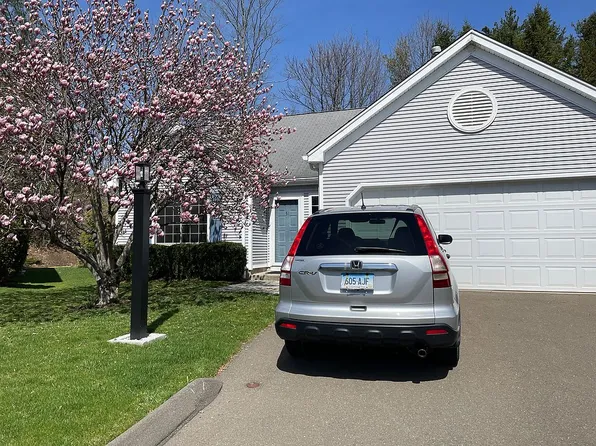 95 Intervale Rd Unit 51, Stamford, CT 06905