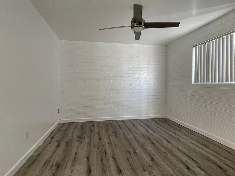 1018 E Polk St #2 — Photo 4