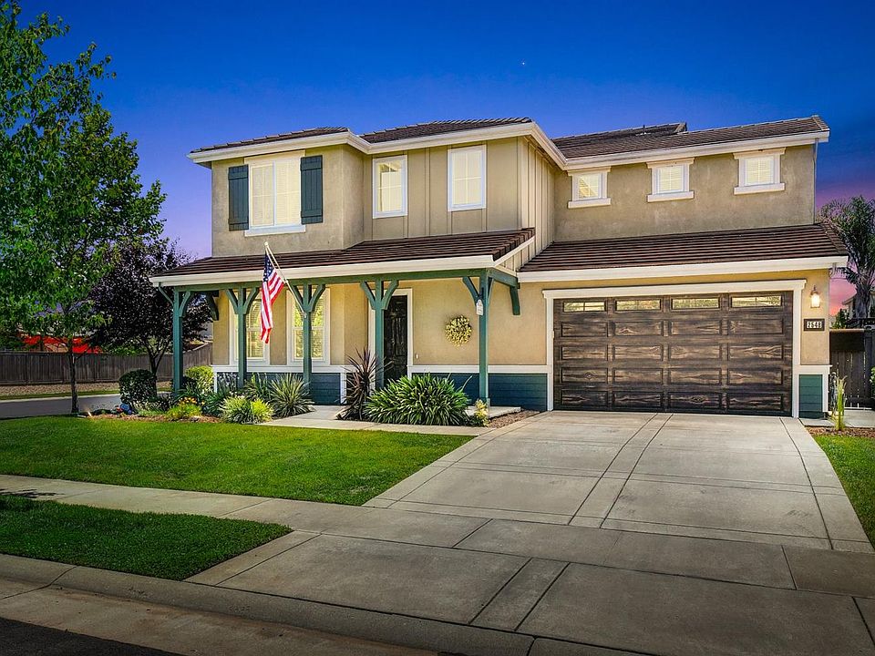 1st image of 2548 Summerland Way