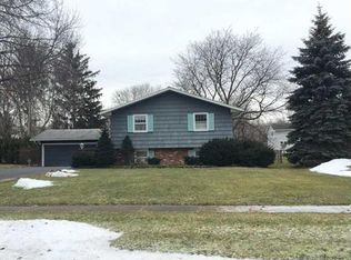 394 Courtly Cir, Rochester, NY 14615