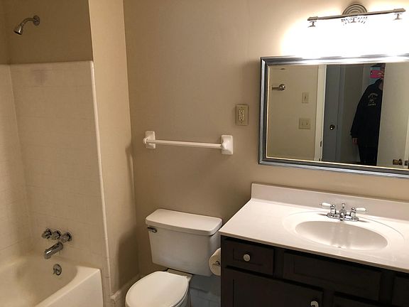 5th image of 2601 Hillsboro Pike APT O4