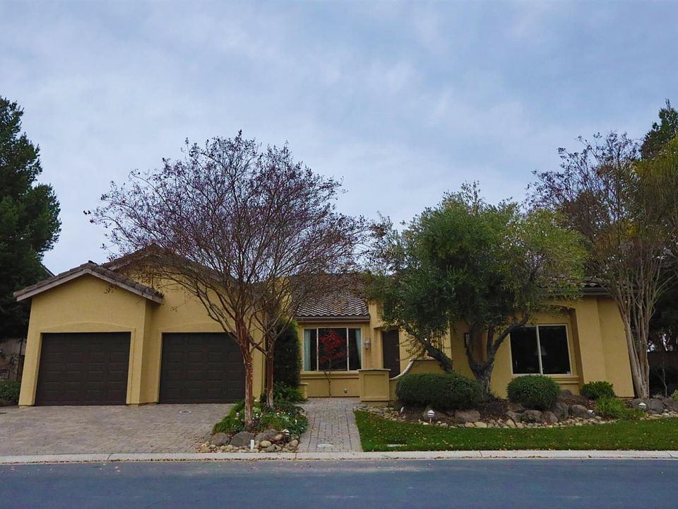 1st image of 10968 Saint Moritz Cir