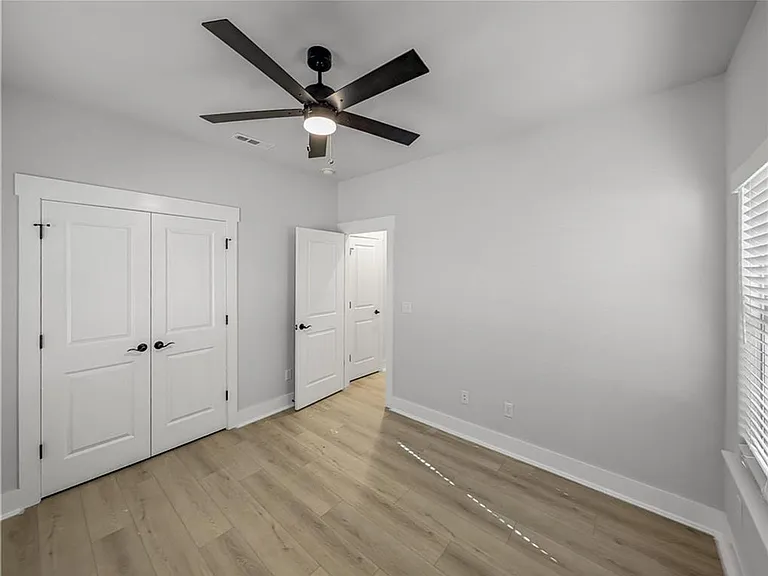 100 Selkirk Dr — Photo 15