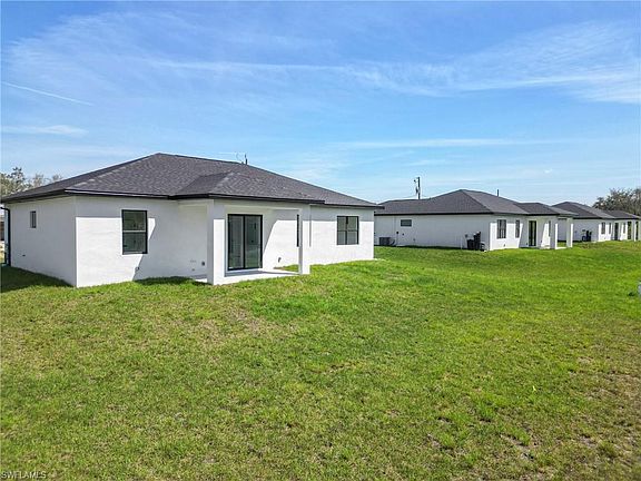 3rd image of 2811 Nadine LN