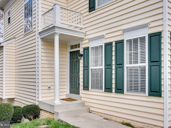 4th image of 9255 Greenshire Dr