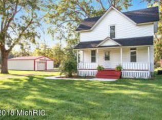 2844 Bauer Rd, Jenison, MI 49428