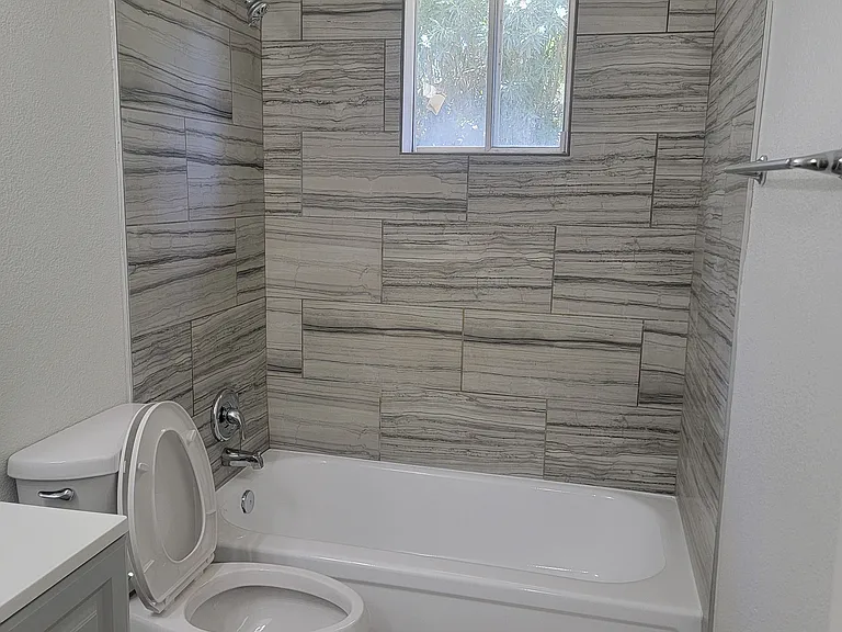 204 N Standage — Photo 30