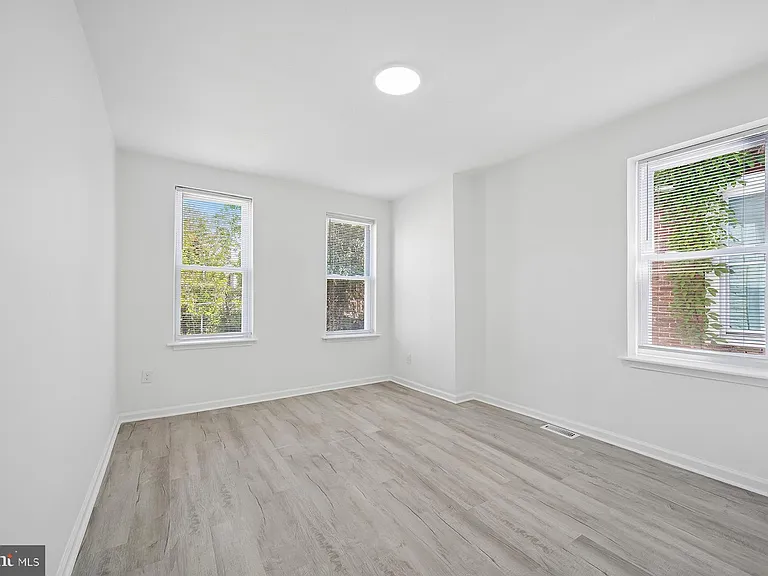 5829 Crittenden St — Photo 10
