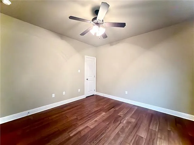 726 Place Saint Etienne St — Photo 19