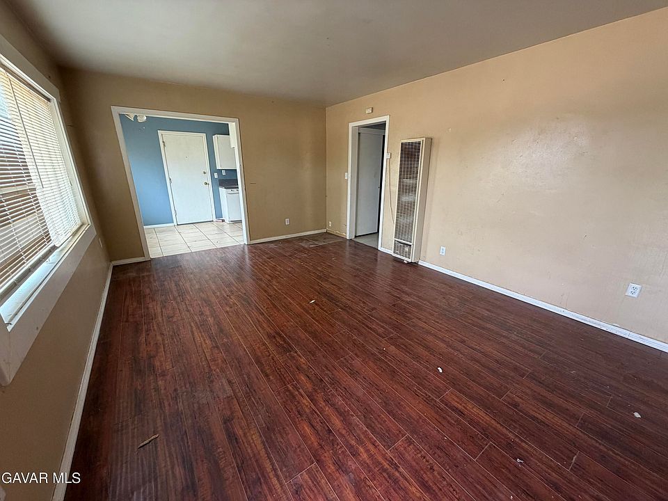 1st image of 5056 W Avenue K #12