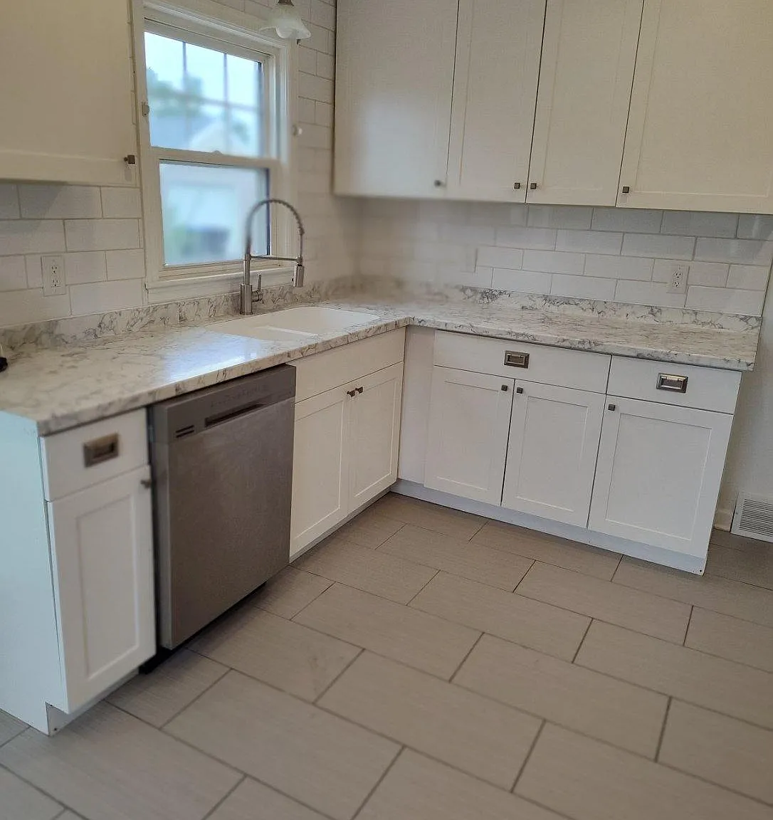 3 bed, 1244 sqft, $1,700 — Photo 1
