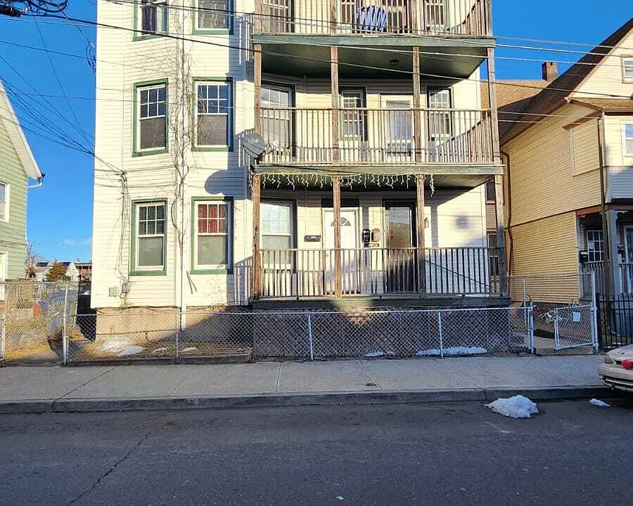 266 Brooks St #2