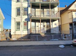 266 Brooks St Floor 2, Bridgeport, CT 06608