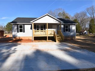 833 Briggs Rd, Lexington, NC 27292