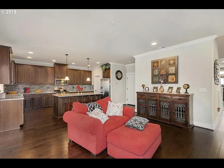 7664 SW 204th Ave — Photo 6