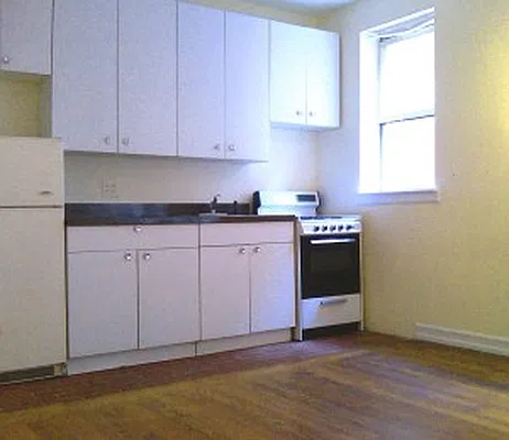 Rented by Cooper & Cooper Real Estate | media 18