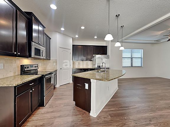 4th image of 11870 Thicket Wood Dr