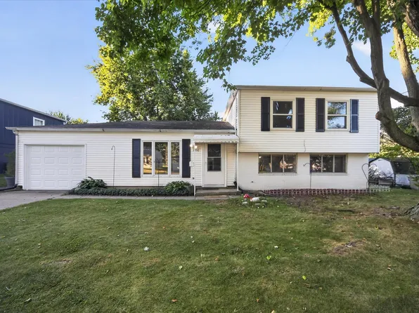 1450 Oakdale Dr, South Bend, IN 46614