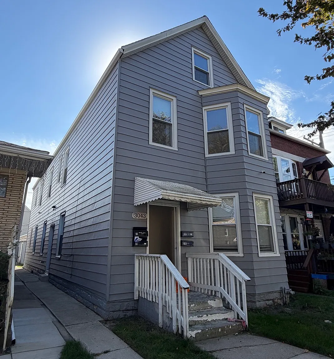 1 bed, 700 sqft, $1,300 — Photo 1