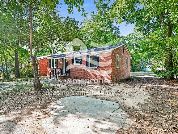 814802_002_front_view_2.jpg