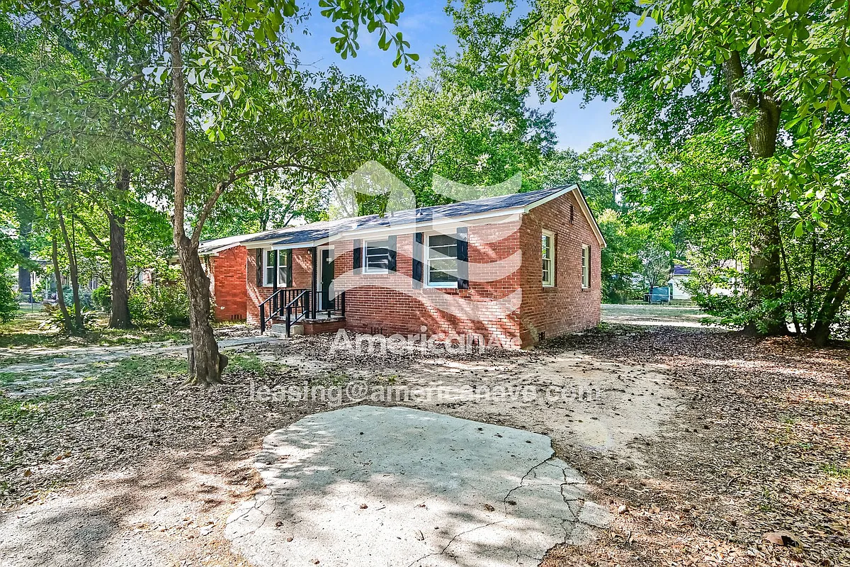 814802_002_front_view_2.jpg - 2210 Corning Rd
